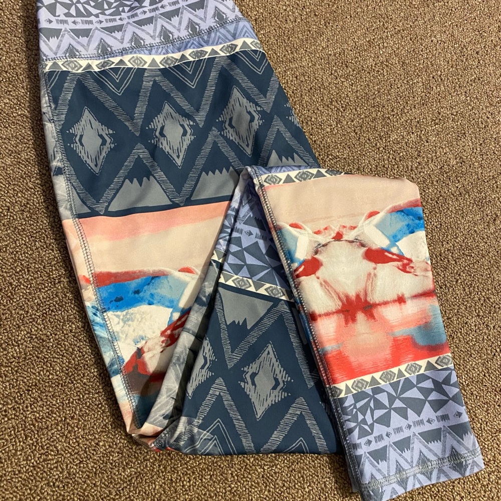 Ladies printed leggings! Size M